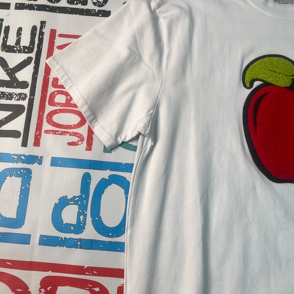 Bkys apple shirt sz 2xl - Picture 3 of 4